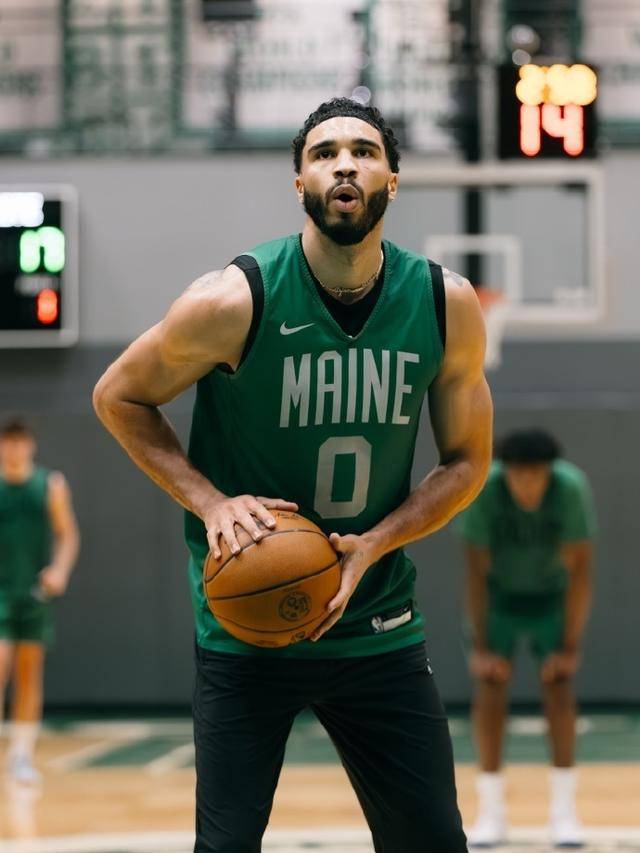 金年会-关于今晨波尔图回应争议莱万多夫斯基在塞尔维亚队比赛中伤愈复出，这一次真的塔图姆与90激战掘金分钟的信息